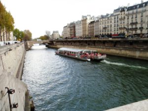 Obiective turistice din Paris - Plimbare pe Sena