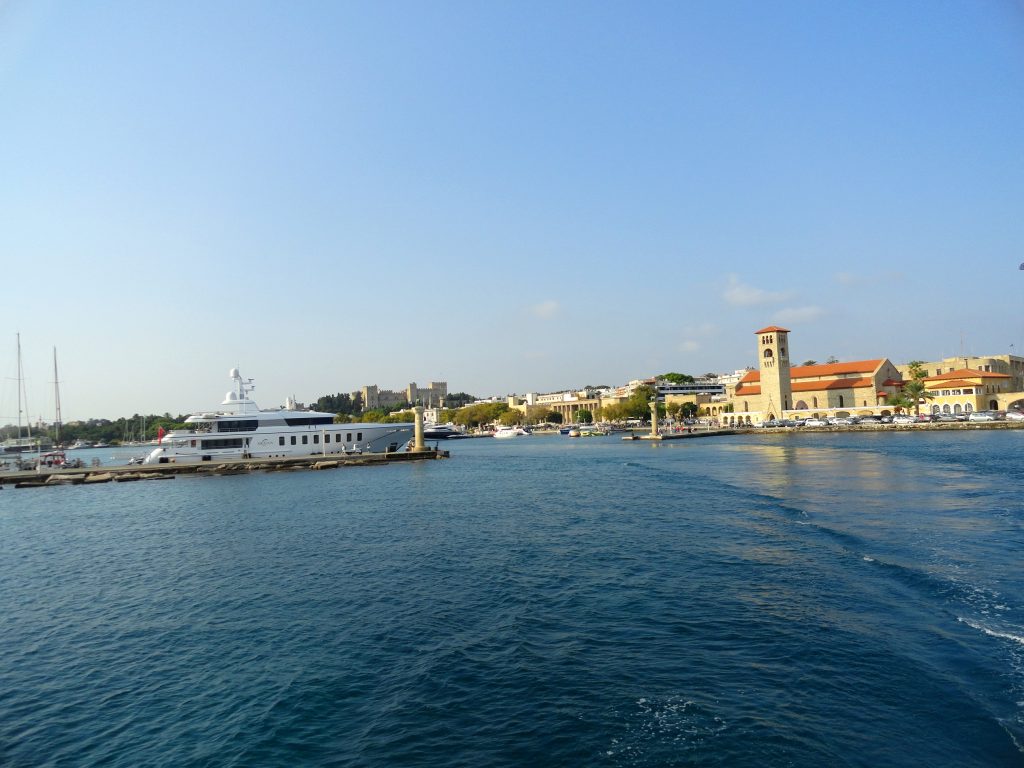 portul unde se presupune ca a fost Colosul din Rodos