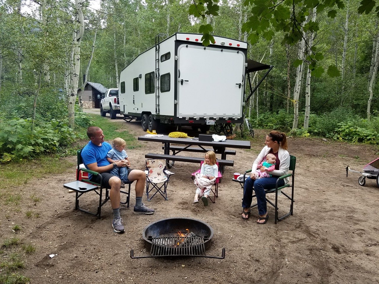 Vacanţă cu familia în autorulote, foto @midfloridacamperrentals.com