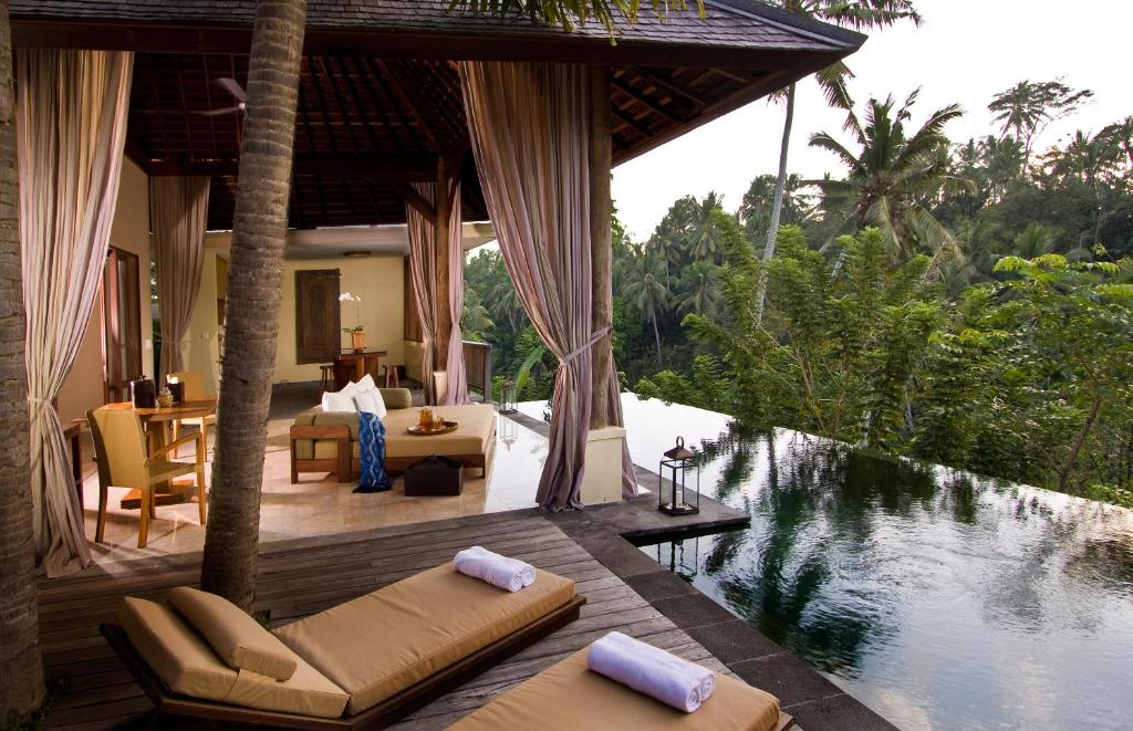 Komanenka at Bisma Resort Bali
