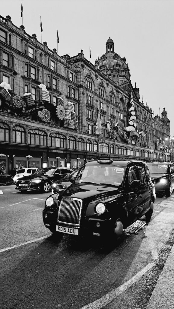 Harrods, emblema opulenței londoneze cu rădăcini în epoca victoriană