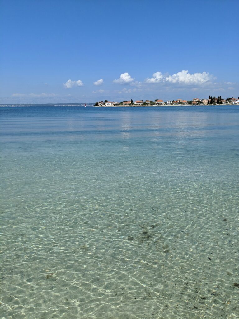 Vacanta la plaja in Zadar, Croatia, foto Tomi Blasic, Unsplash.com