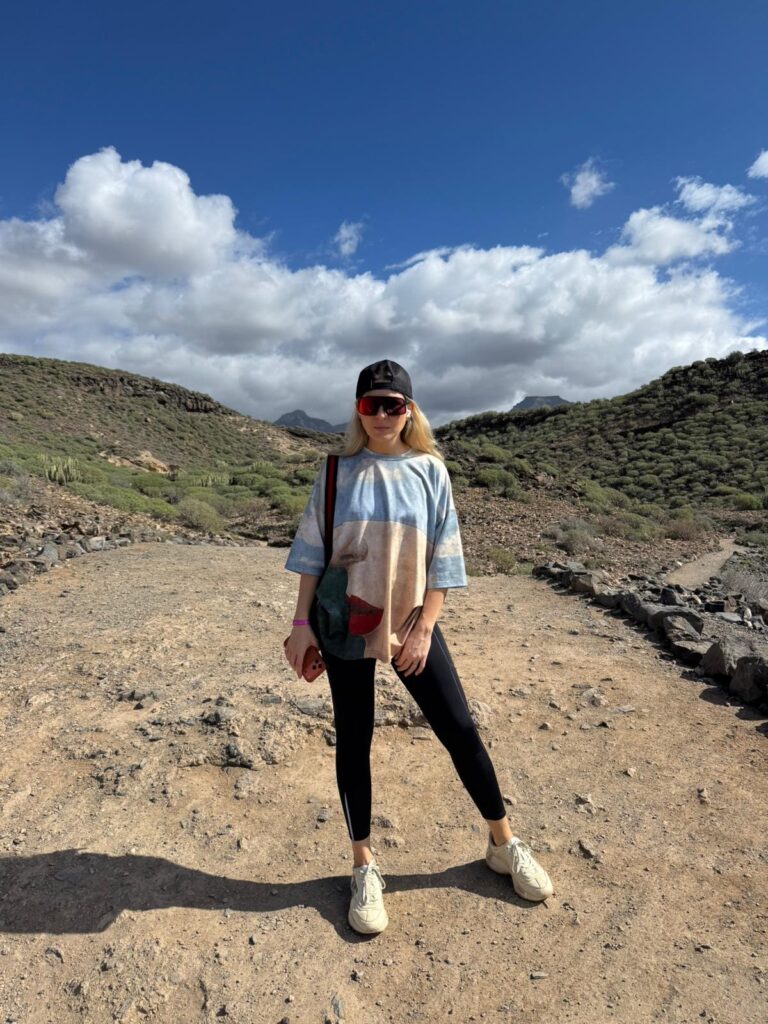 Vacanțele turiștilor noștri: drumeții și plimbări în Tenerife, Spania