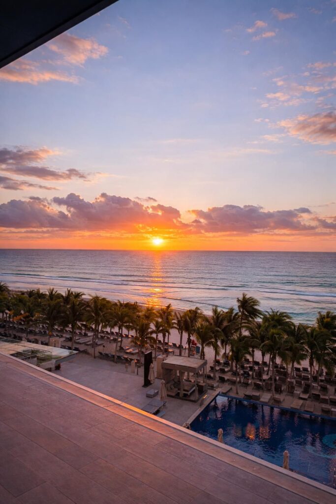 Apus la Royalton CHIC Cancun, Mexic